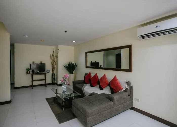 Diamond & Residences 3* Cebu Stadt
