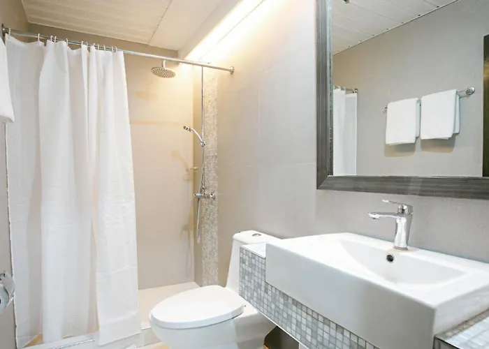 Diamond & Residences Hotel 3*