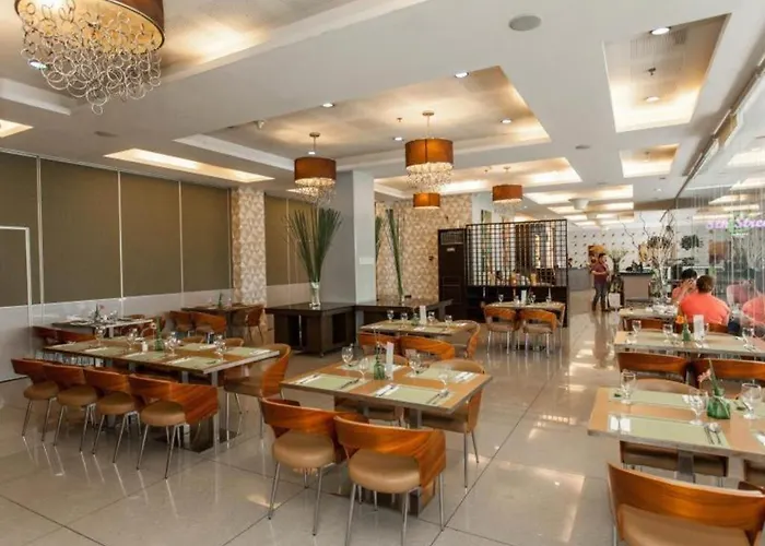 Diamond & Residences 3*