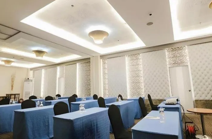 Diamond & Residences 3*