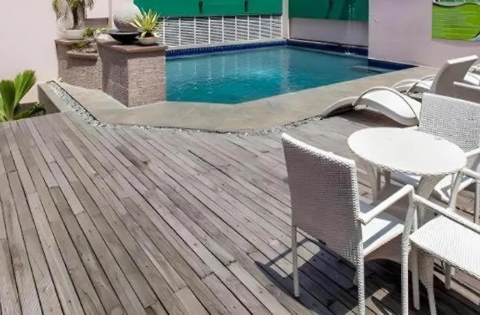 Diamond & Residences 3*
