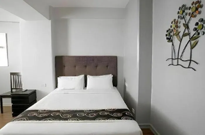 Diamond & Residences Hotel 3*