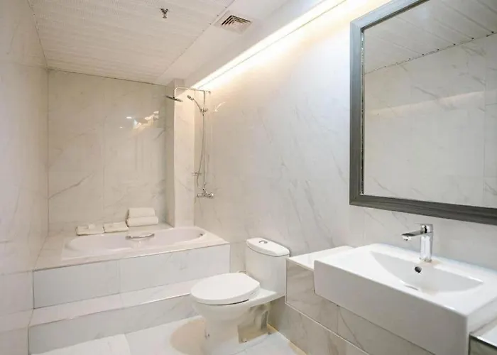 Diamond & Residences 3*